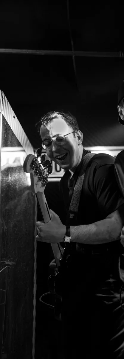 Alican Dayan — Bas Gitar